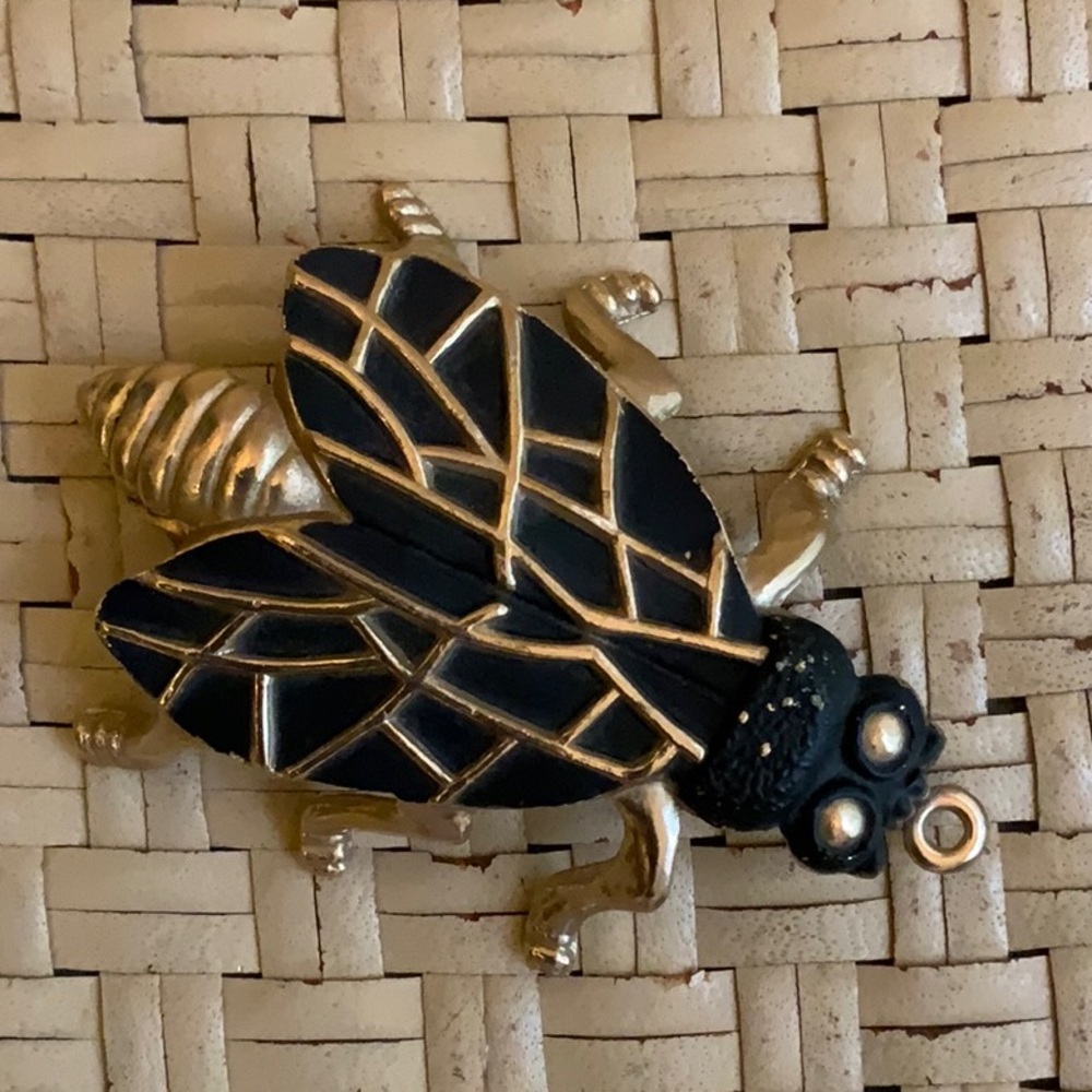 CICADA BOTTLE OPENER VINTAGE GOLD & BLACK